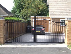 Isham style steel hinged gates in Earls Barton