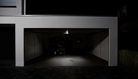 Garage Door Lighting  - Off