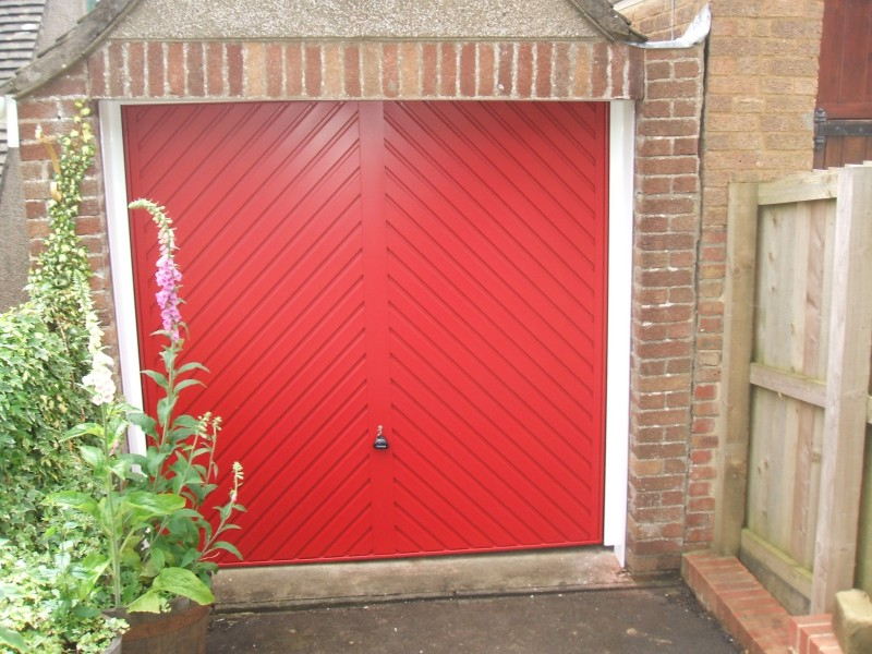 Single steel red Garador chevron steel up and over
