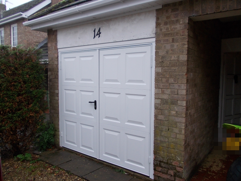 Garador Georgian side hinged in white
