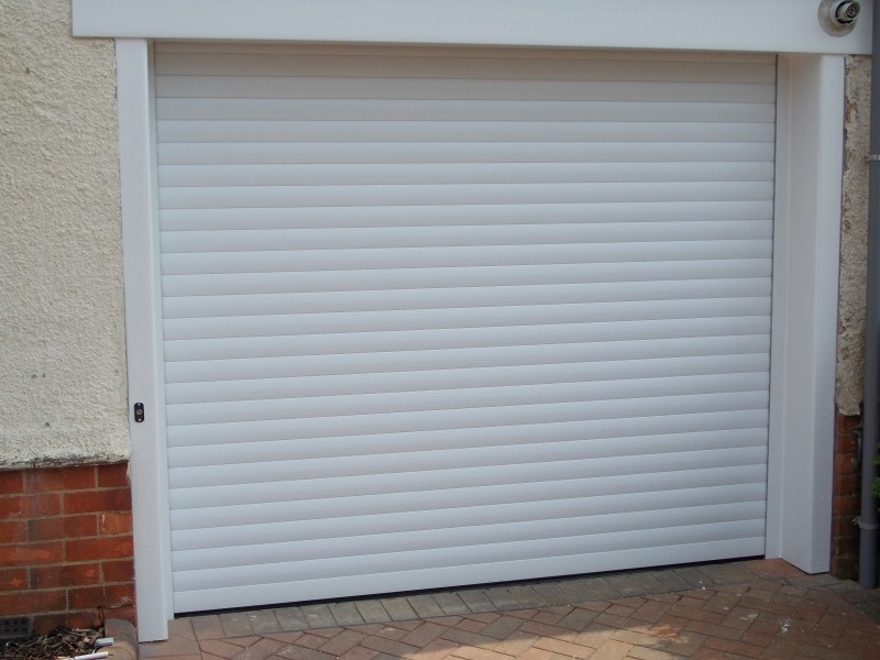 Single white SWs aluminium roller