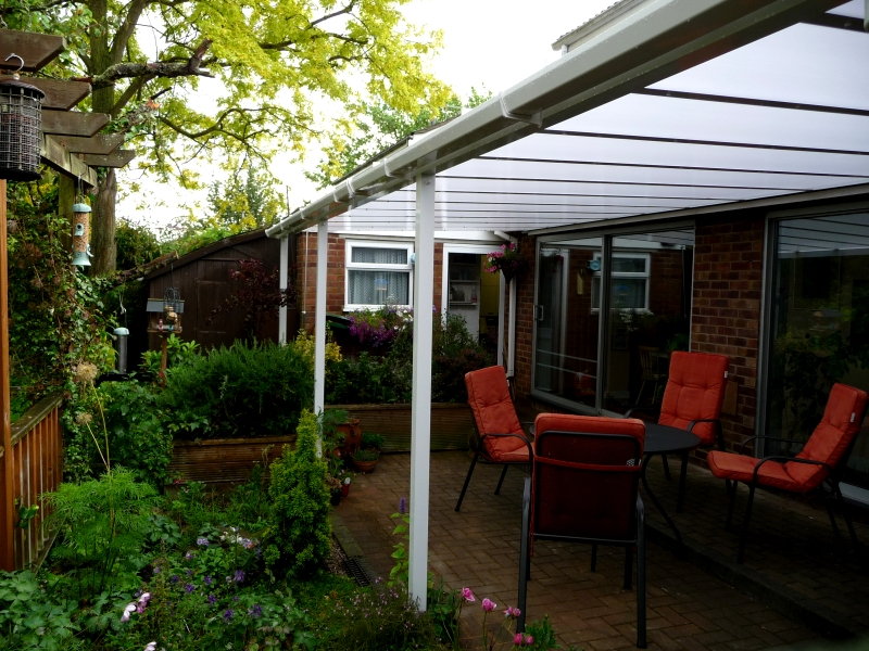Samson Homestyle terrace cover in white