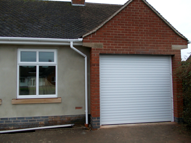 Single White SWS Seceuroglide Aluminium Roller