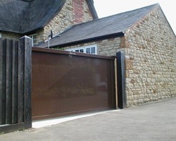 Aluminium sliding gate in the UK