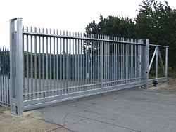 Sliding gate on Fosse Way, Warwickshire