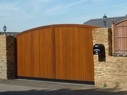 Solid timber sliding gate