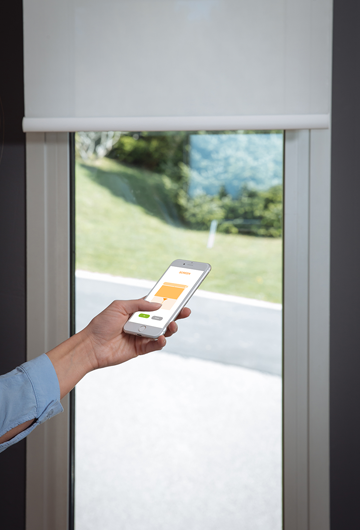 Operate your blinds, lighting and heating with Somfy