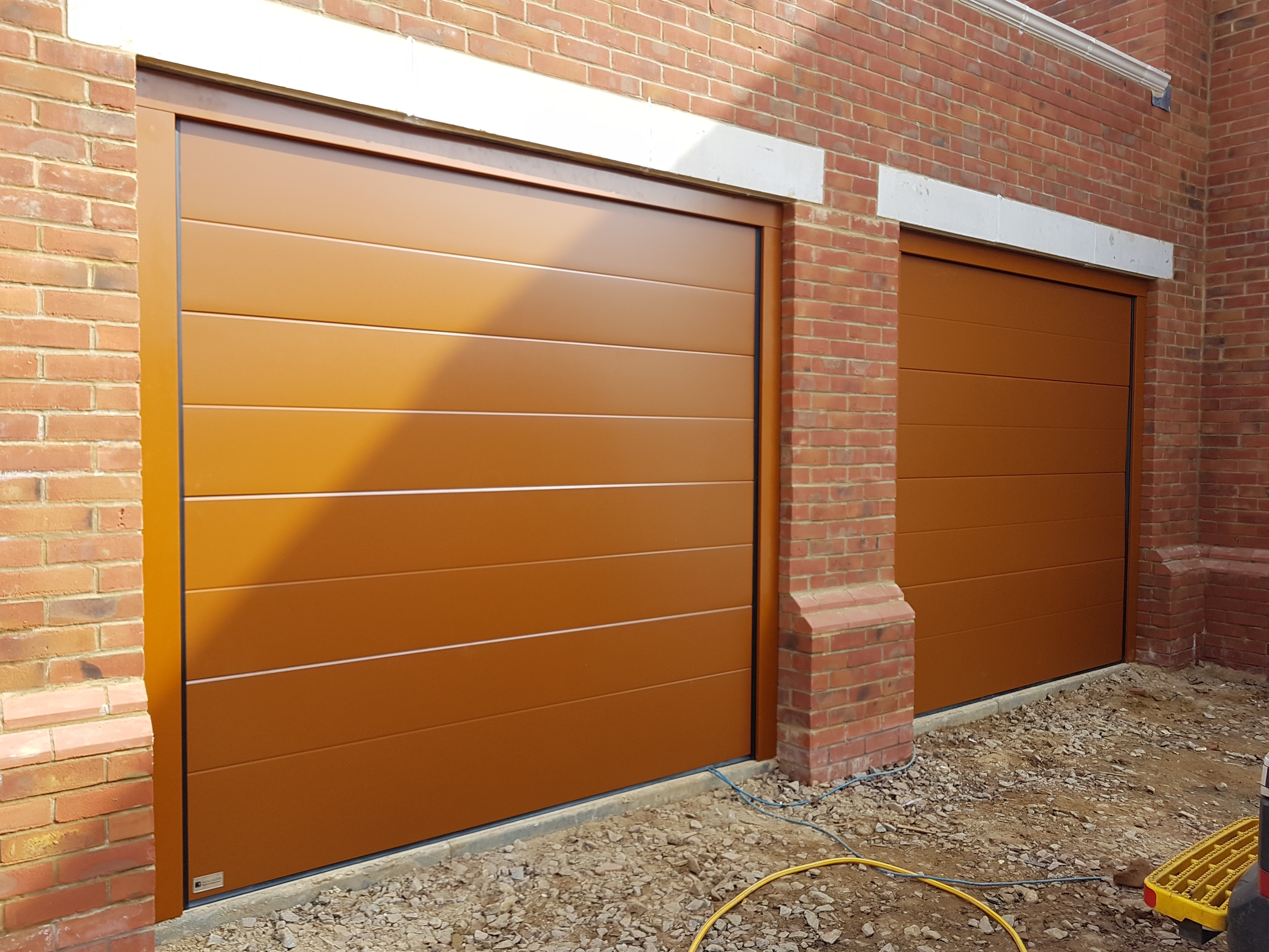 Sectional gaarge doors