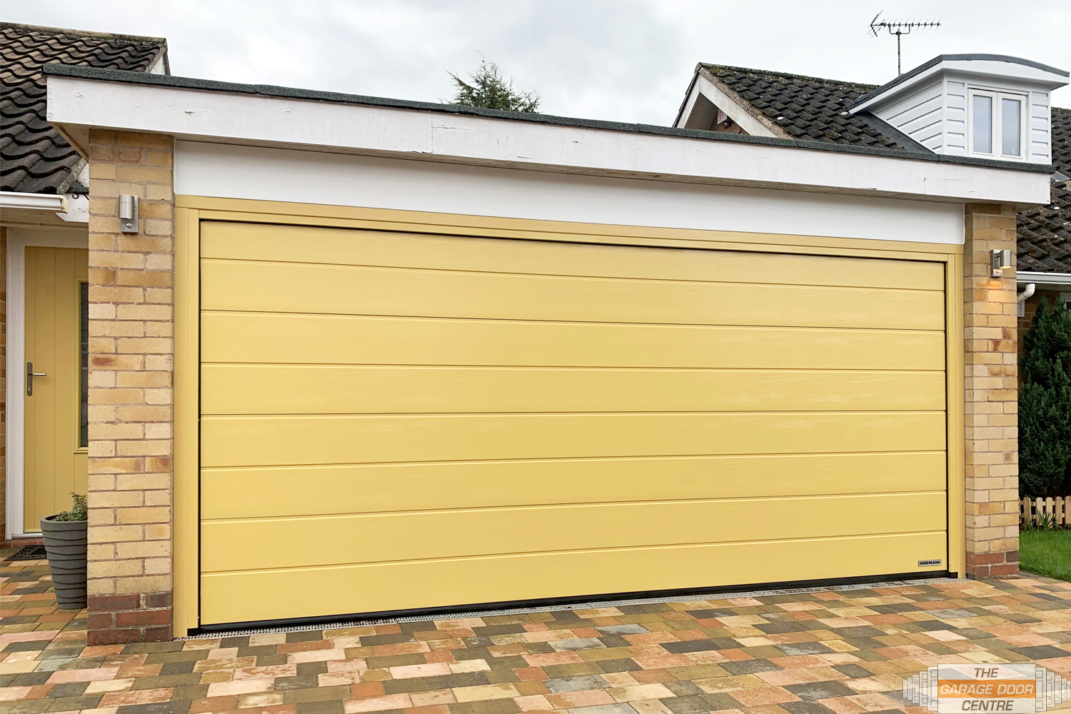 Yellow garage door 