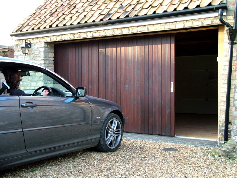 Brown Timber Rundum Meir