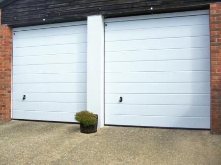 Twin Hormann s ribbed steel sectionals in white