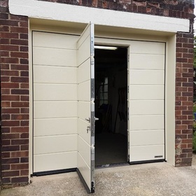 Hormann LPU 42 with Wicket Door inset